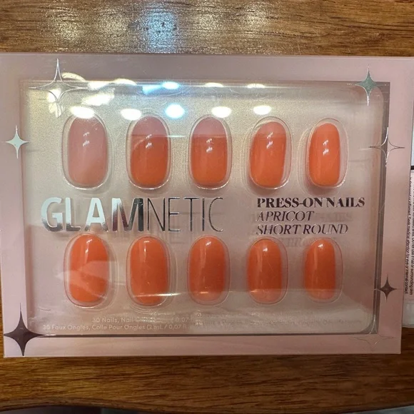 NEW! Glamnetic Apricot Short Round Nail - Picture 3 of 3